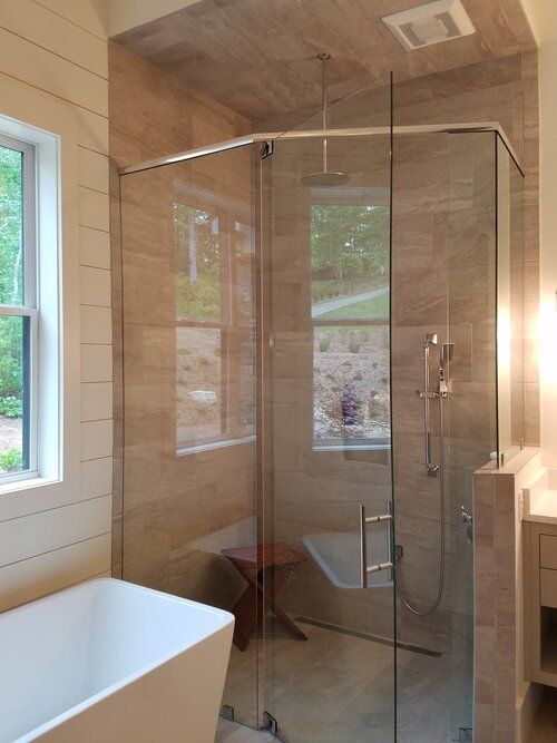 New home on Lake Keowee