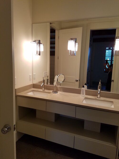 New home on Lake Keowee