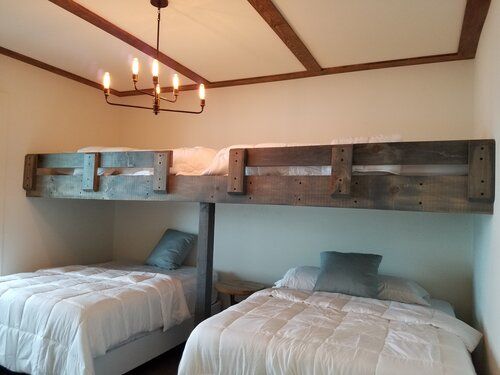 New home on Lake Keowee