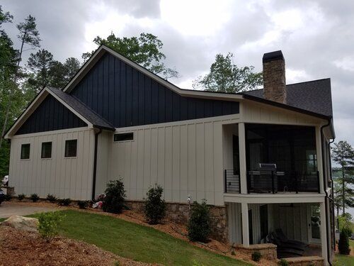 New home on Lake Keowee