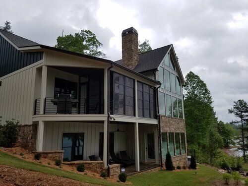 New home on Lake Keowee