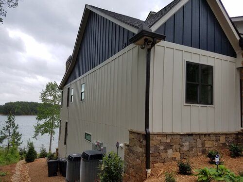 New home on Lake Keowee