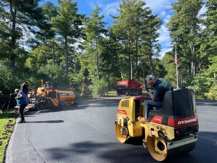 Asphalt paving service