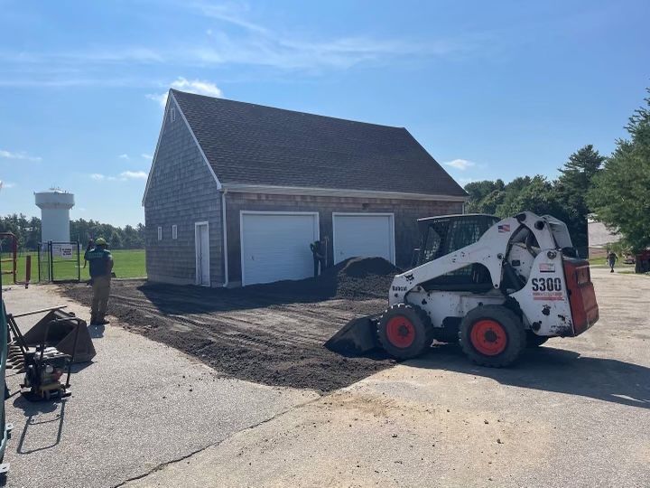 Asphalt paving service