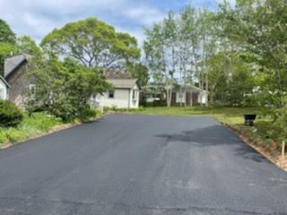 Asphalt paving service