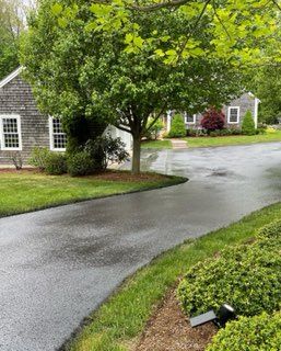 Asphalt paving service