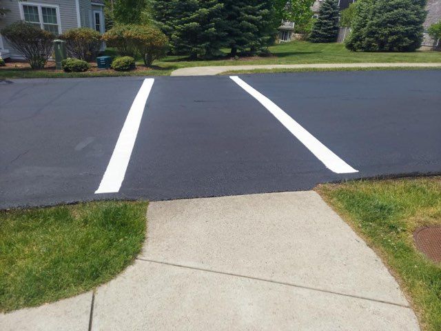 Asphalt paving service