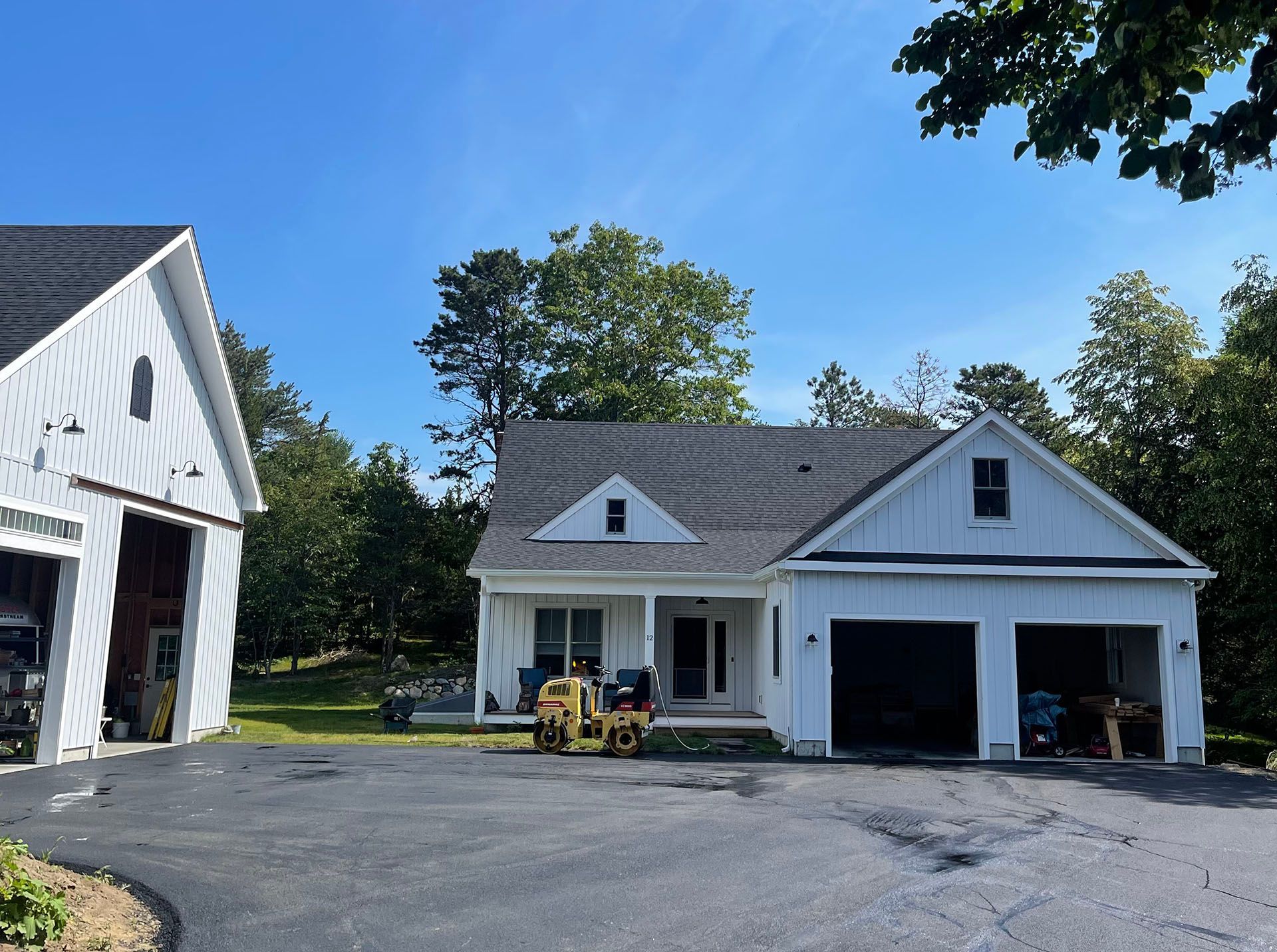 Asphalt paving service