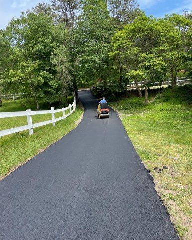 Asphalt paving service