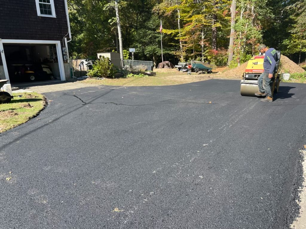 Asphalt paving service