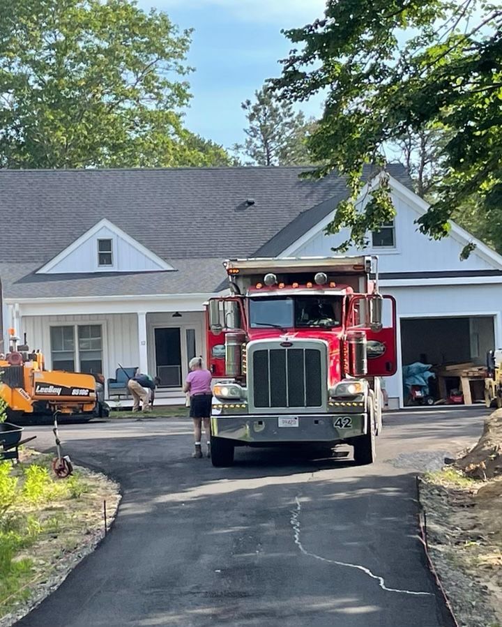 Asphalt paving service