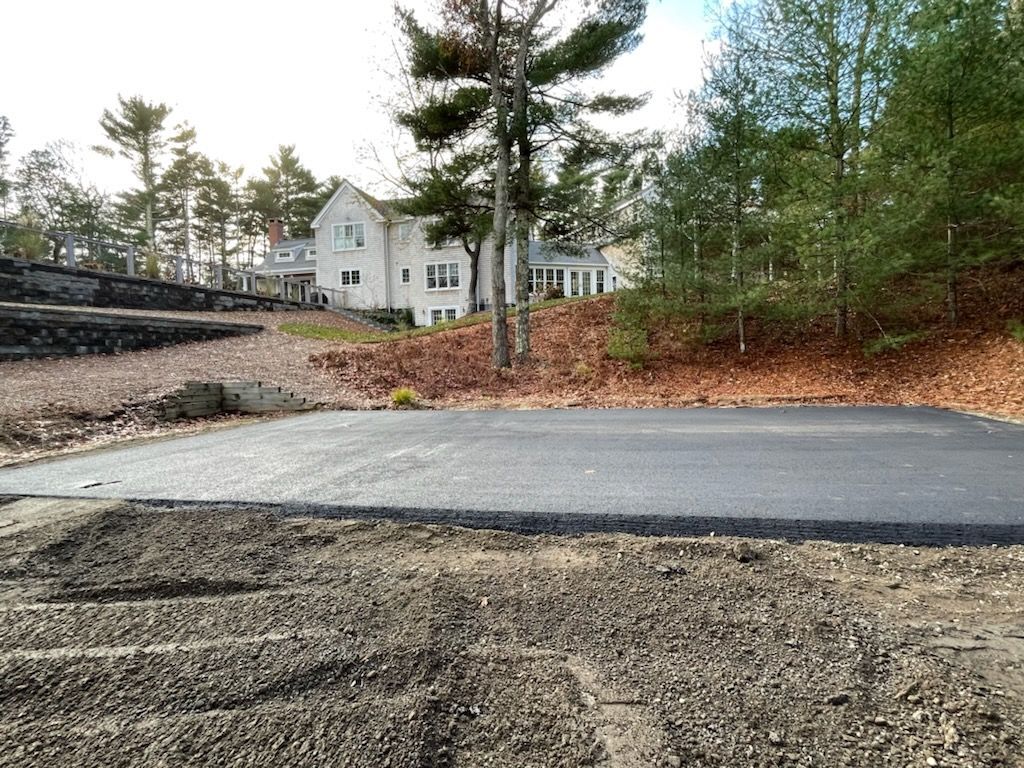 Asphalt paving service