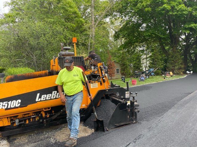 Asphalt paving service