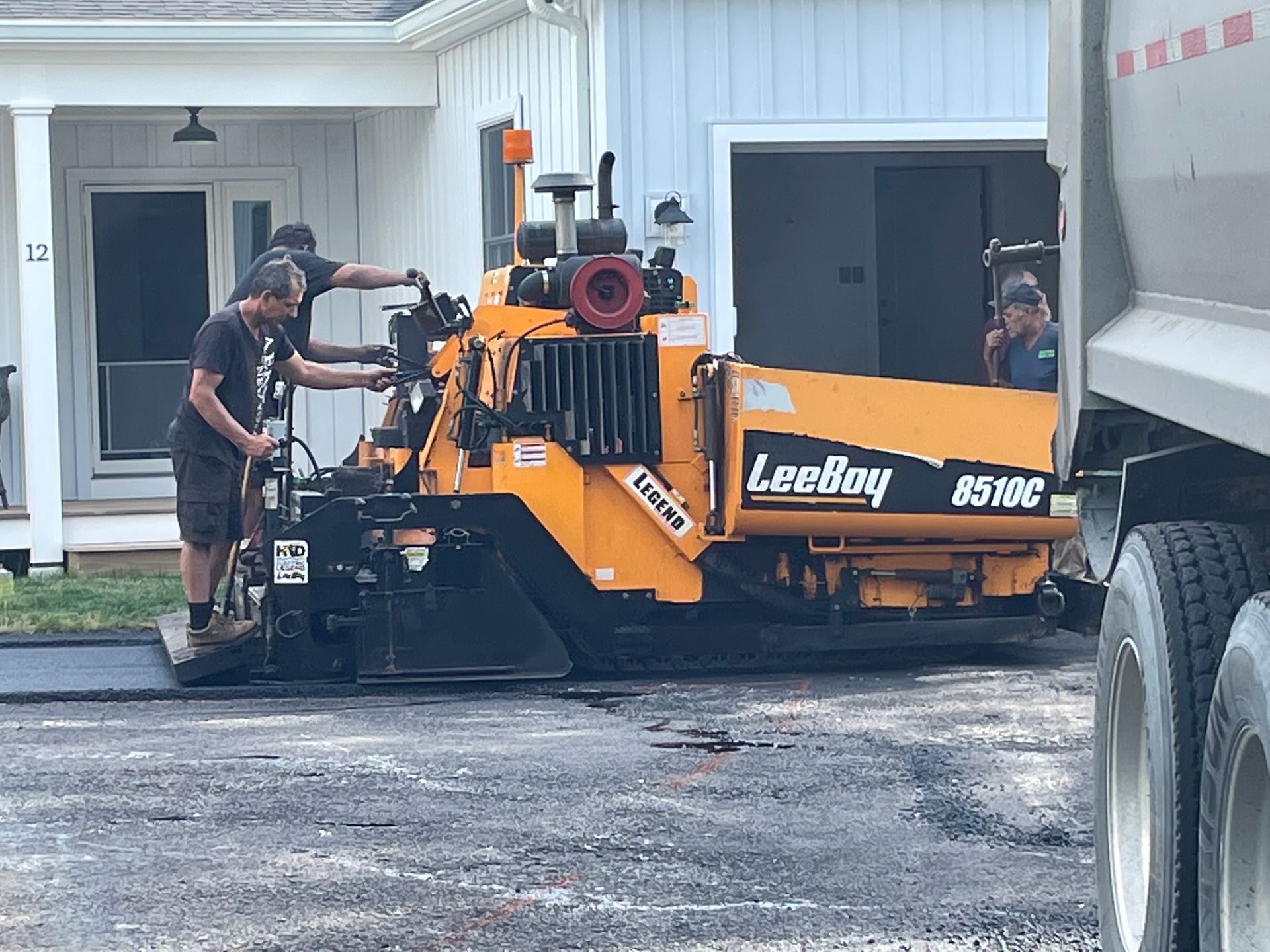 Asphalt paving service