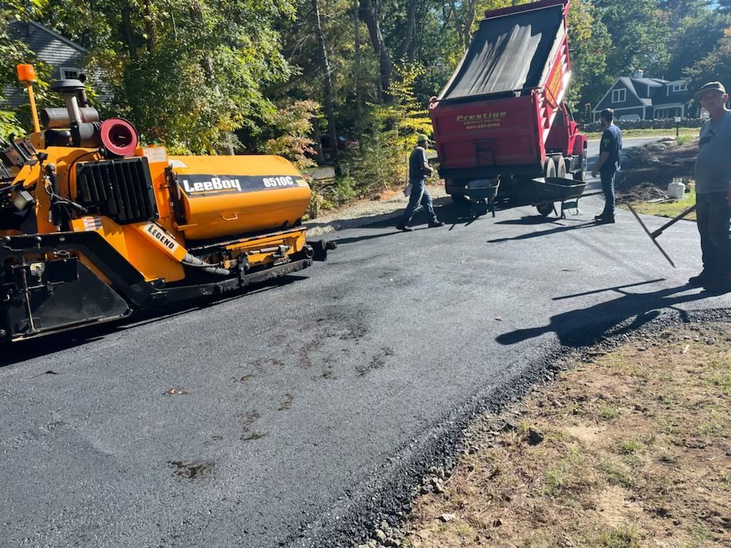 Asphalt paving service