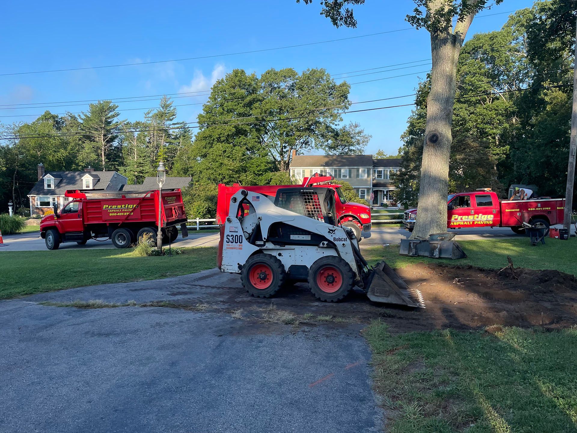 Asphalt paving service