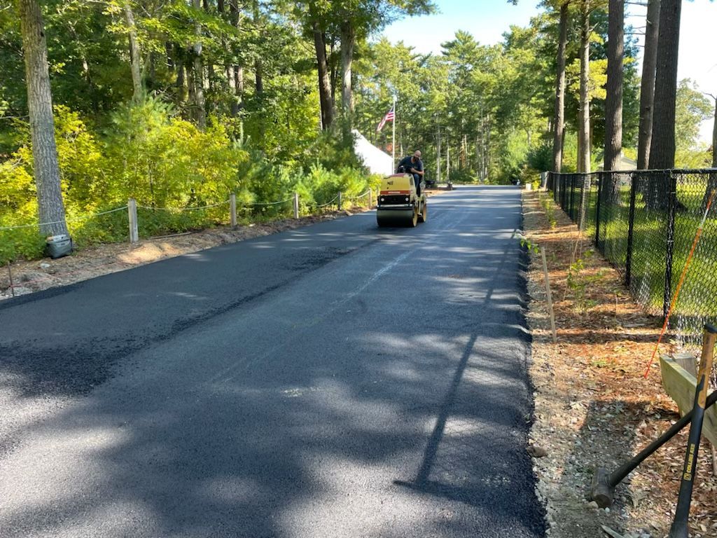 Asphalt paving service