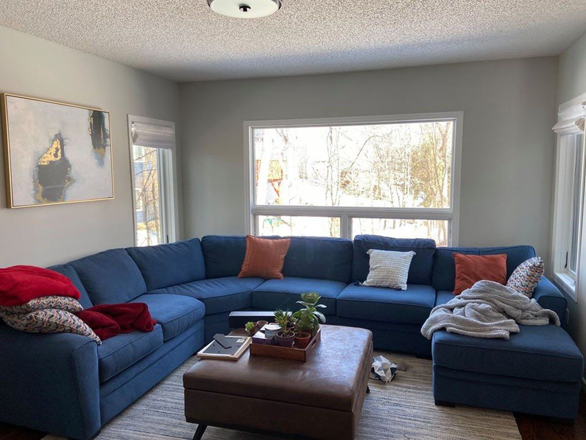 Spacious living room