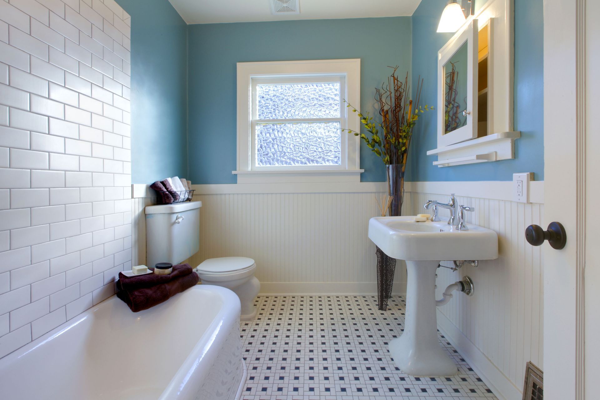Popular Color Palettes for Your Remodeled Bathroom