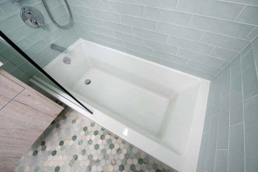 Custom bathtub
