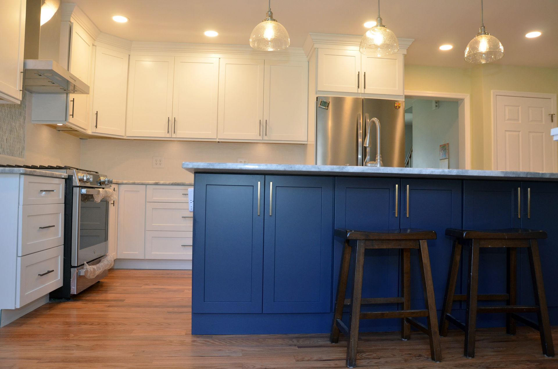 Blue kitchen cabinet remodels