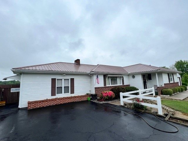 Brown Metal Roof installed on home in DE