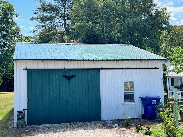 Garage & Shed- Hunter green – Laurel, DE