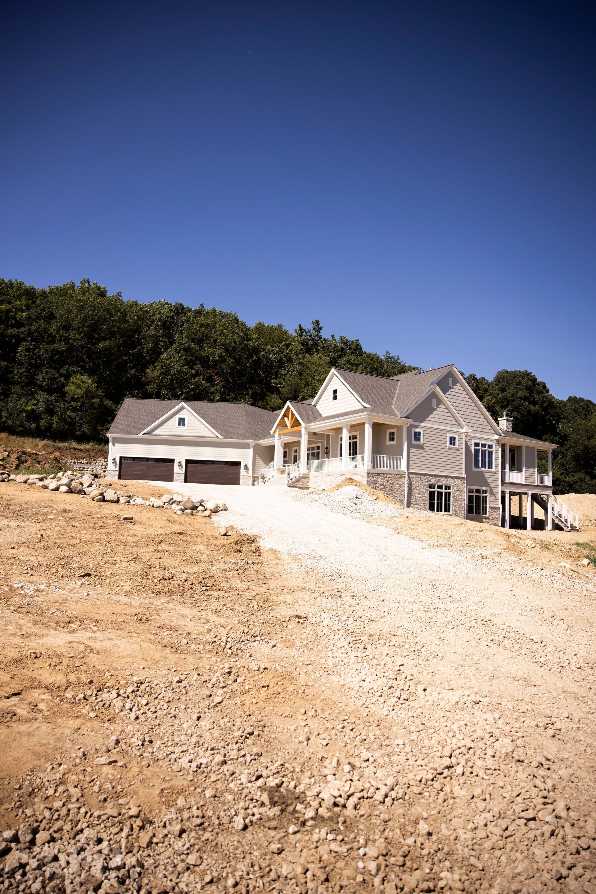 home-before-01-ethans-lawn-and-outdoor-luxury