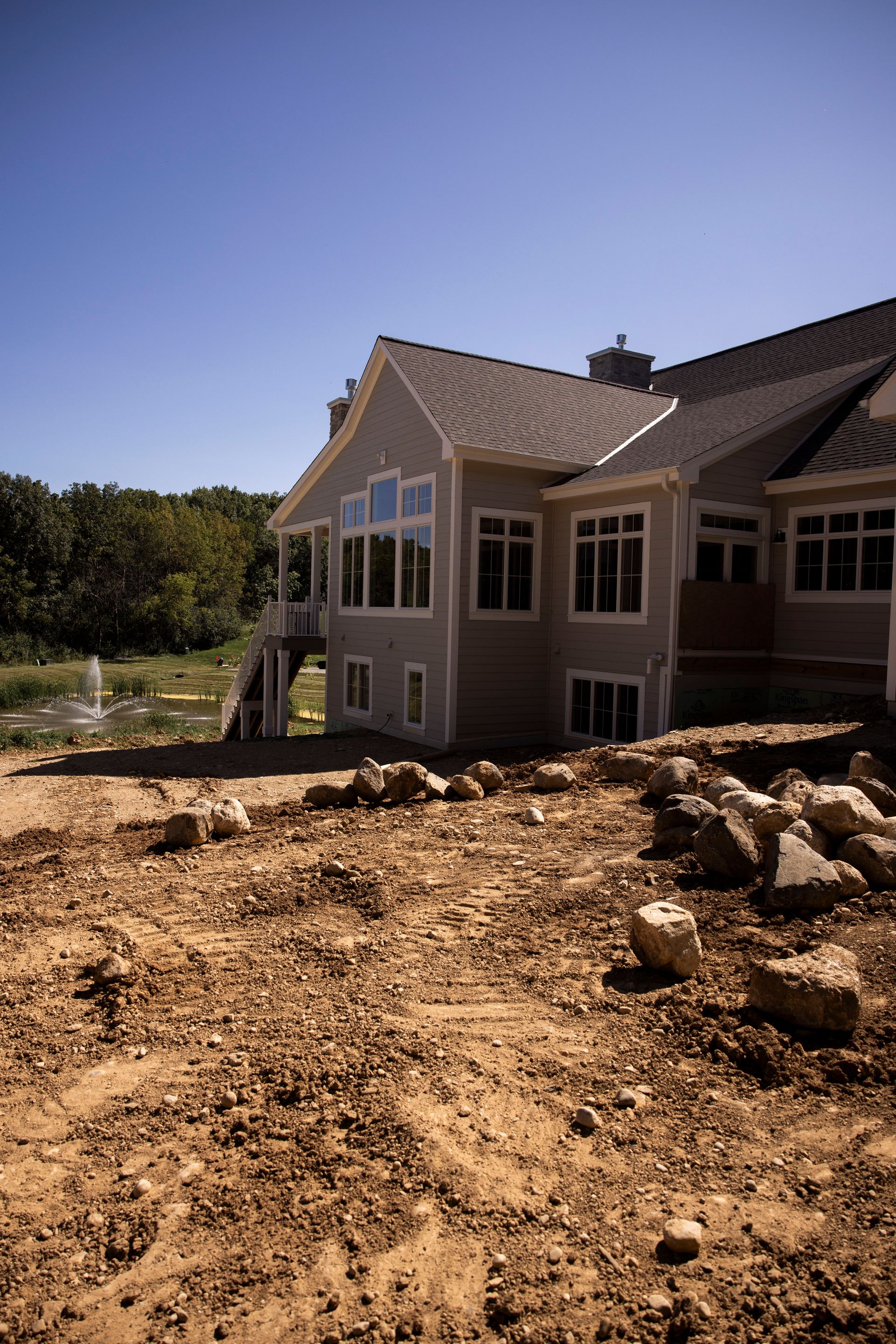 home-before-02-ethans-lawn-and-outdoor-luxury