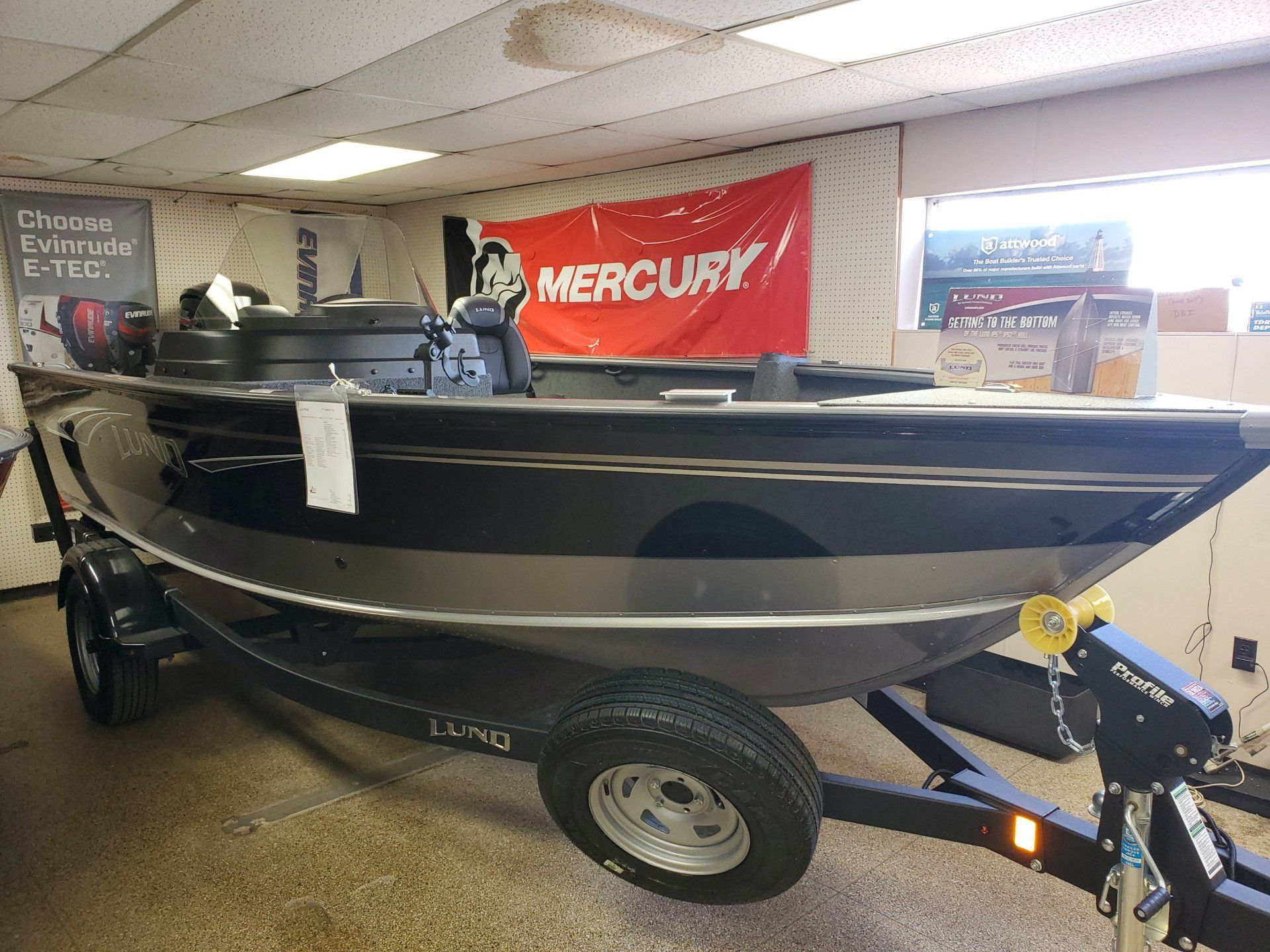 Lund Boats | Boat Dealerships | Davenport, IA