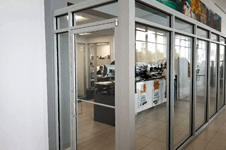 Storefront glass service