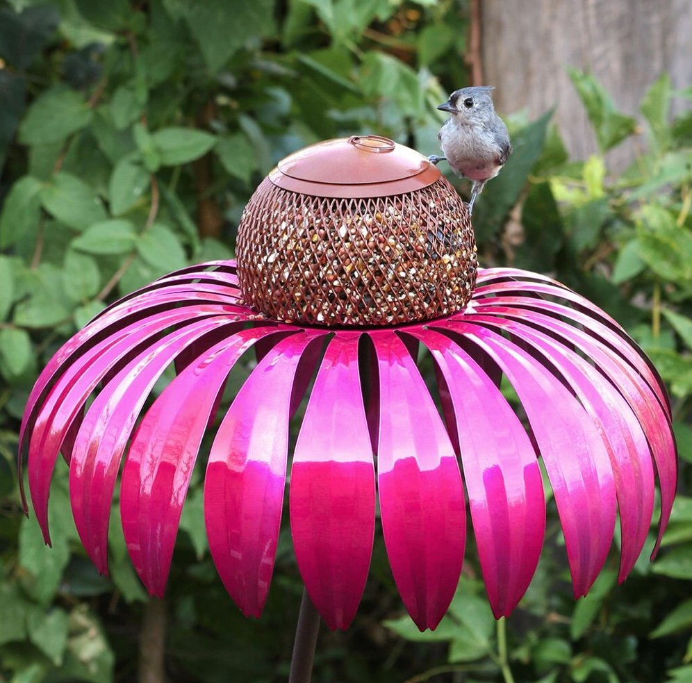 Flower style bird feeder