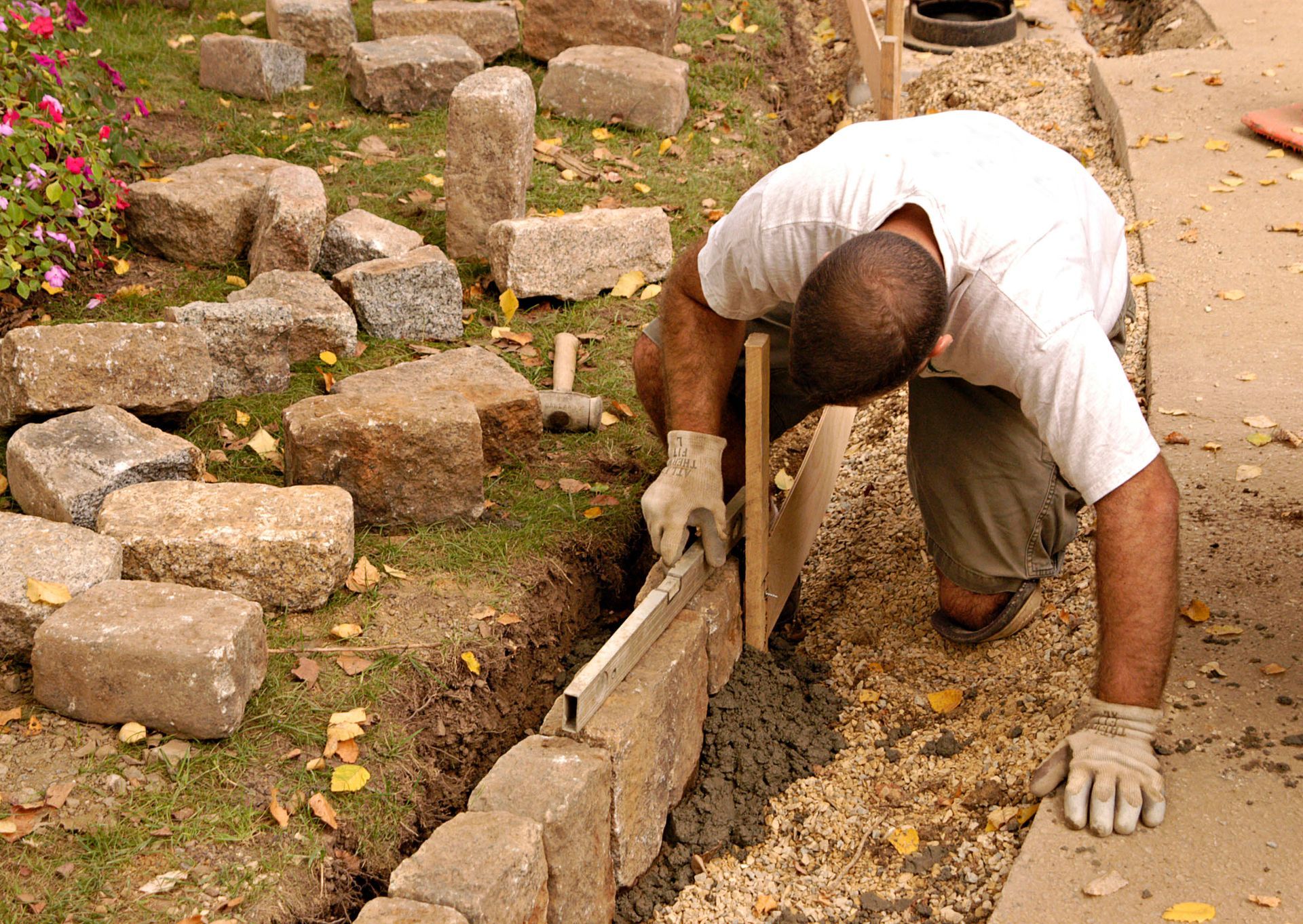 Form Meets Foundation: Reimagining the Retaining Wall As an Outdoor Feature
