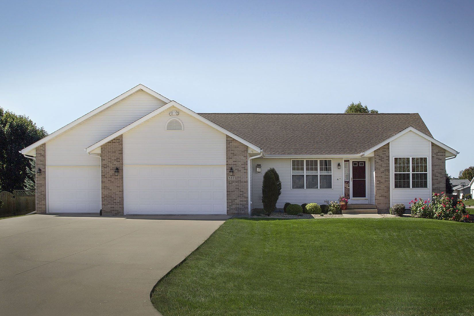 307 Brougham Ct