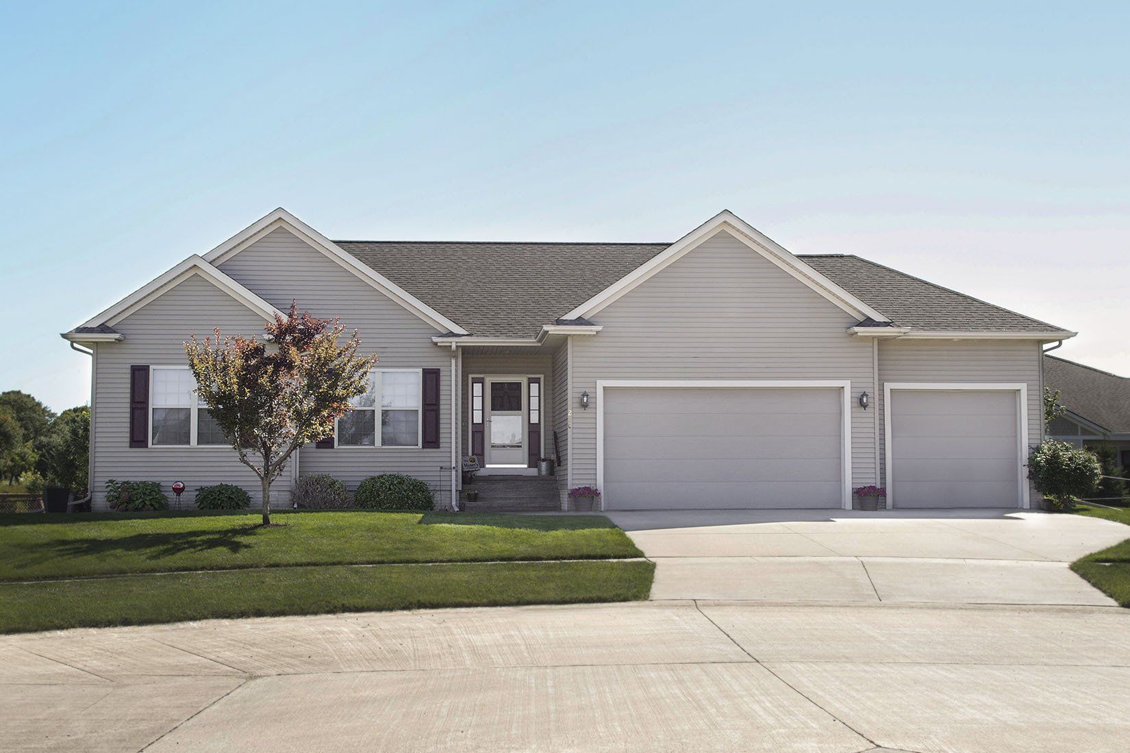 260 17th Ave Ct