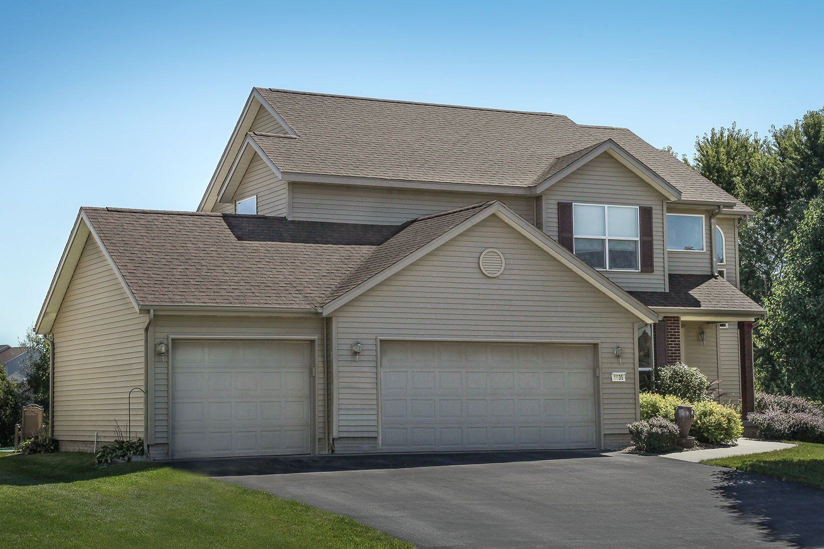 1635 Winding Creek