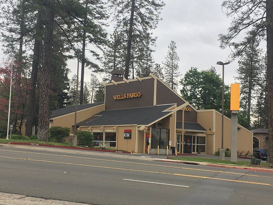 Roofing of Wells Fargo Bank