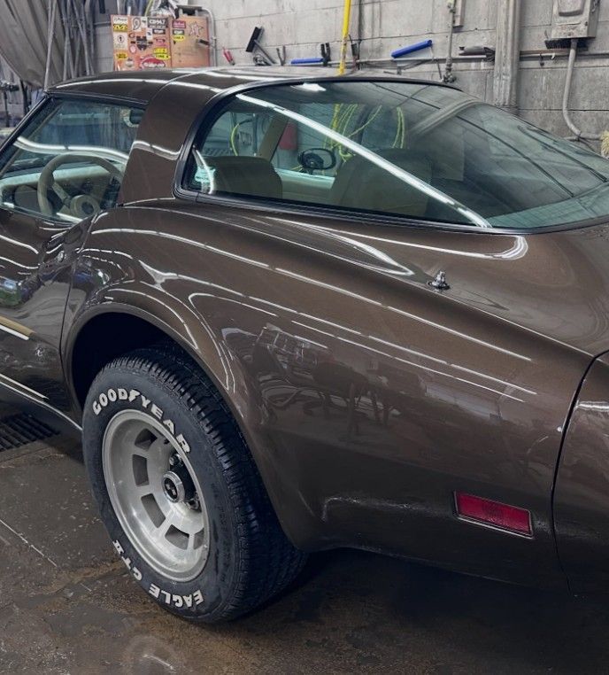 Brown classic Corvette
