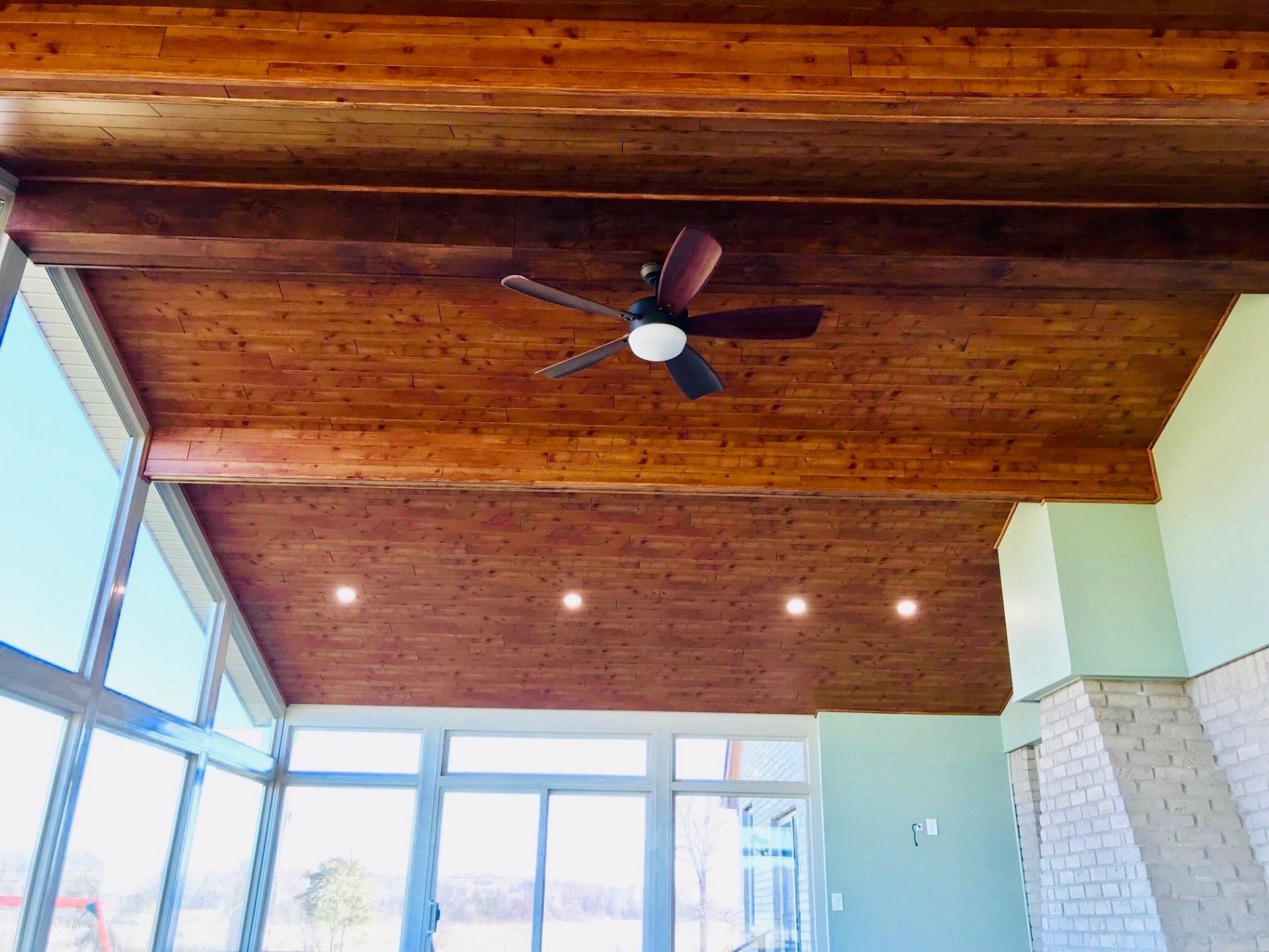 Ceiling fan inside a sunroom