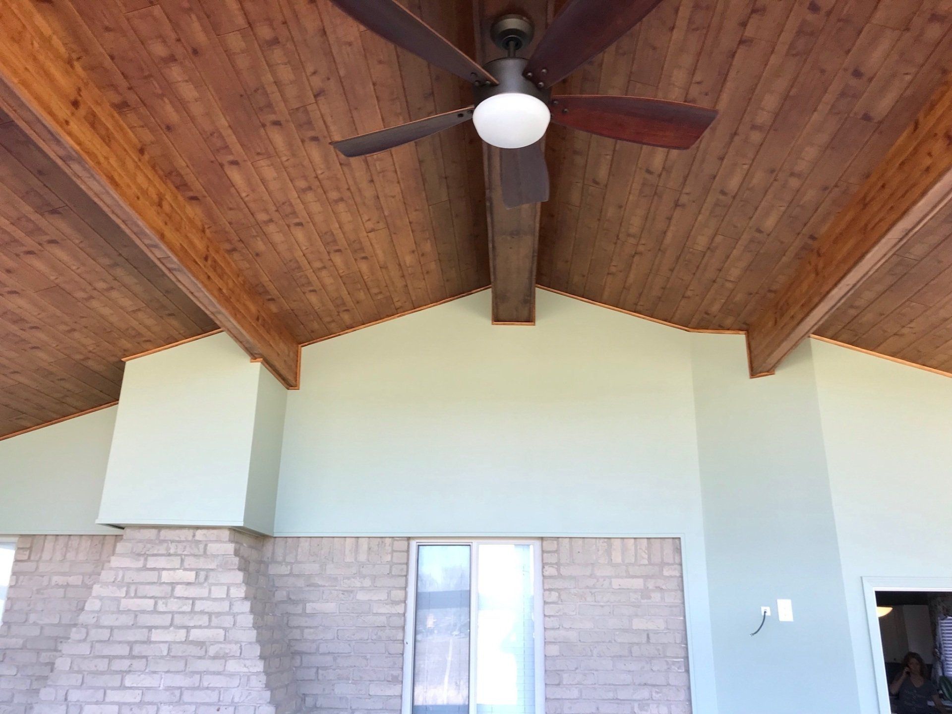 Ceiling fan inside a sunroom