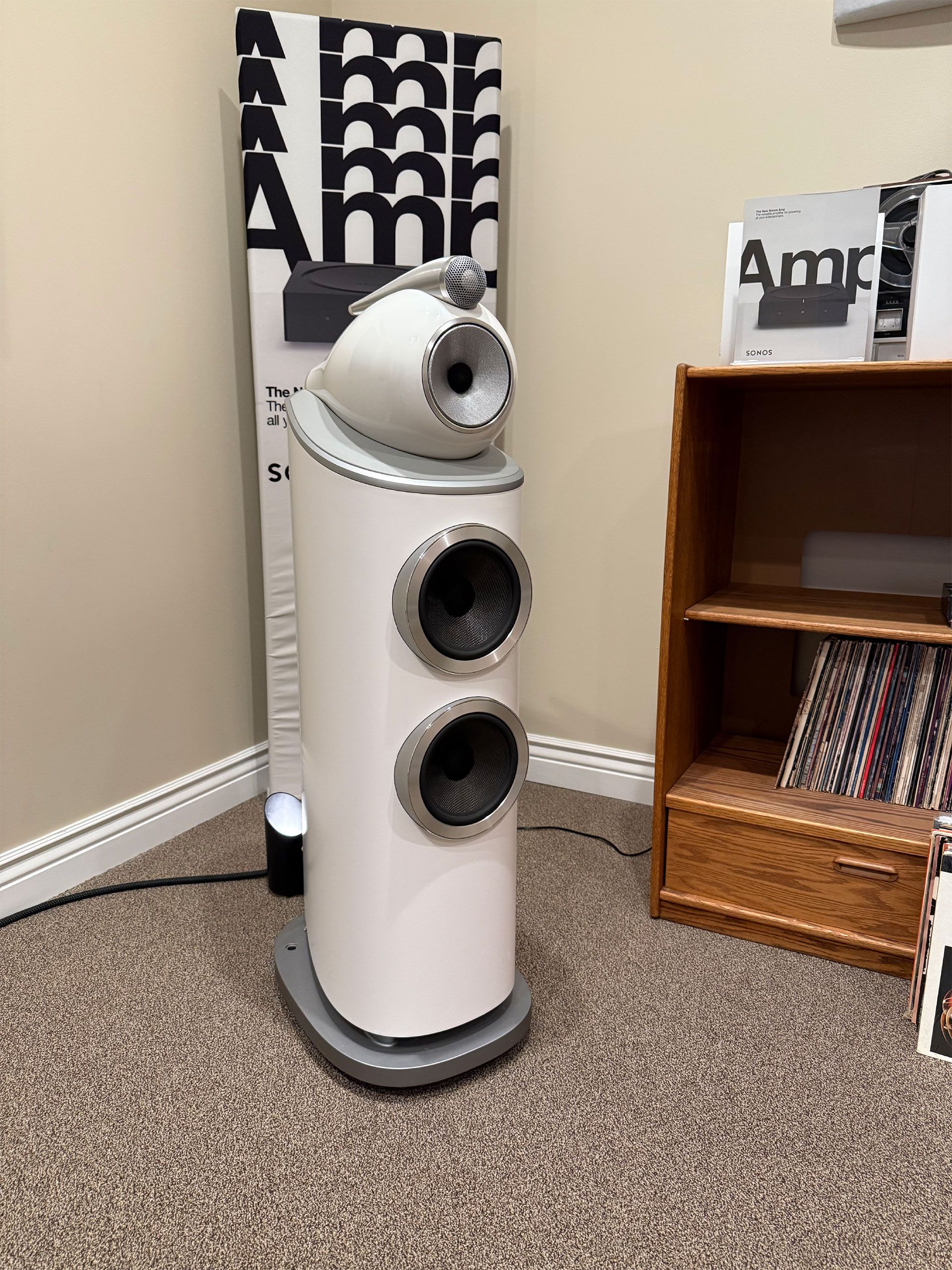 Bowers and Wilkins 803 D4 side view