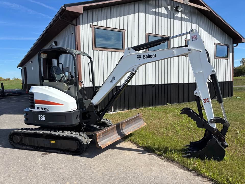 2017 angle blade bobcat e35 excavator