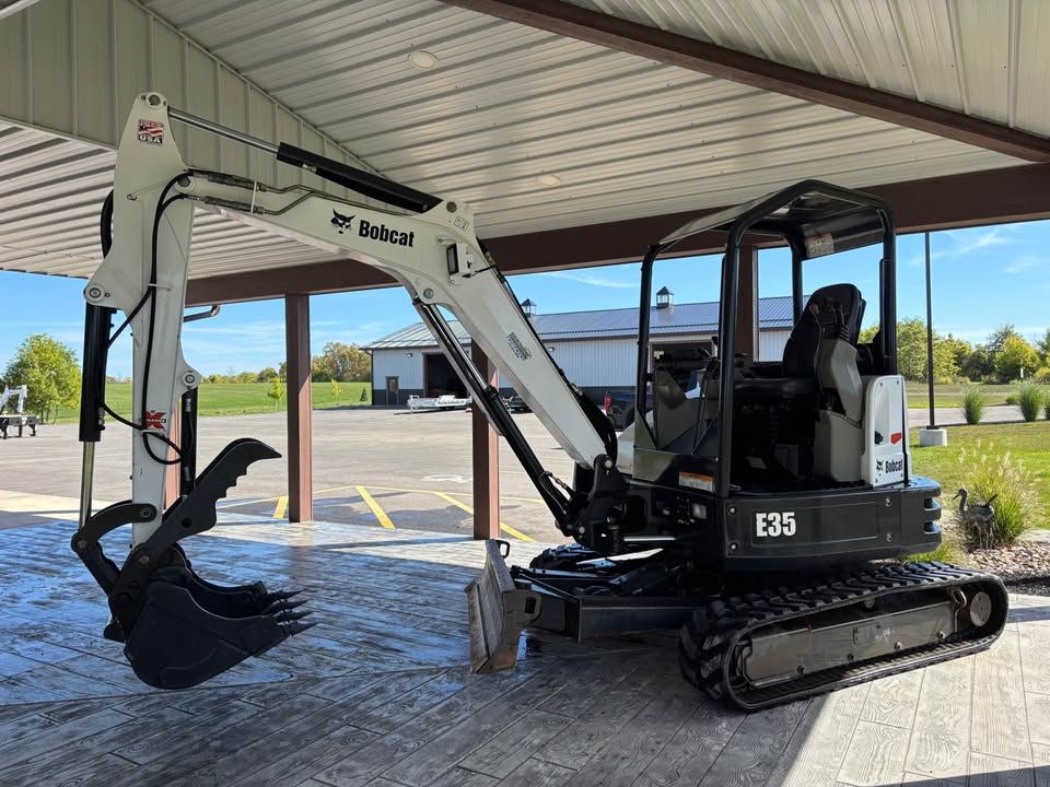 2017 angle blade bobcat e35 excavator