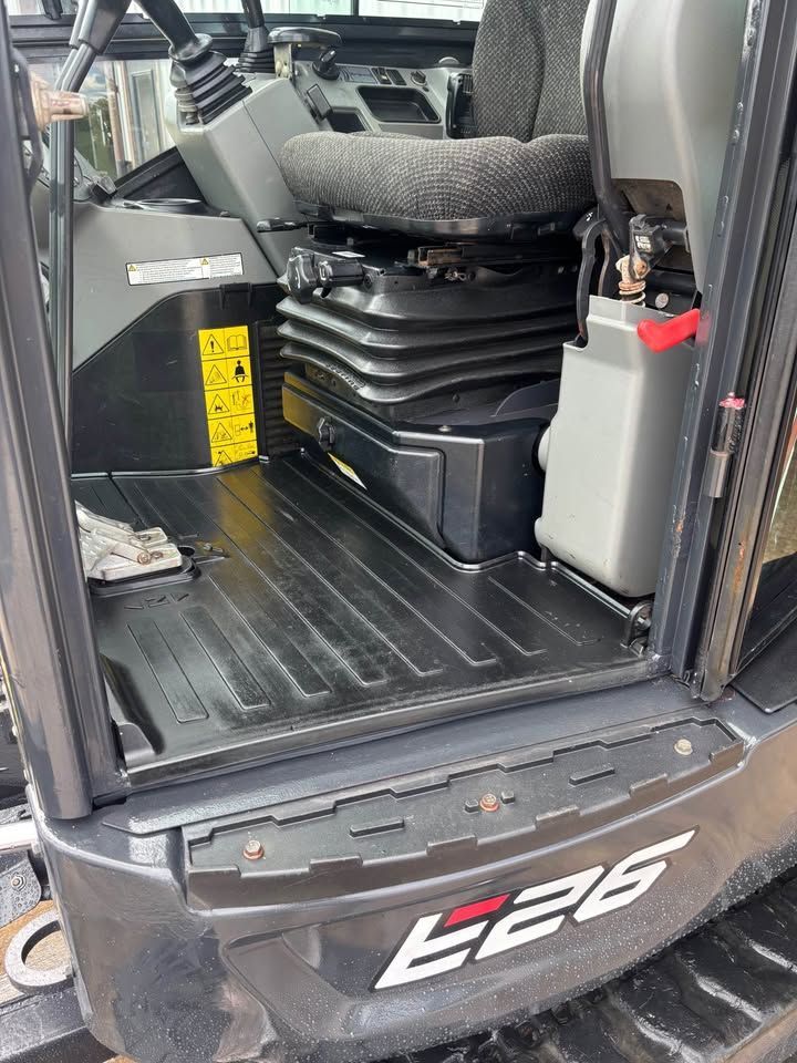 2020 bobcat e26 excavator