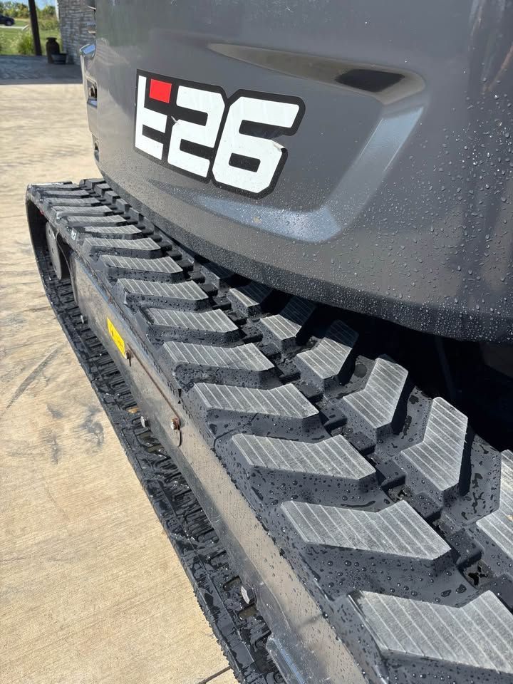 2022 bobcat e26 excavator