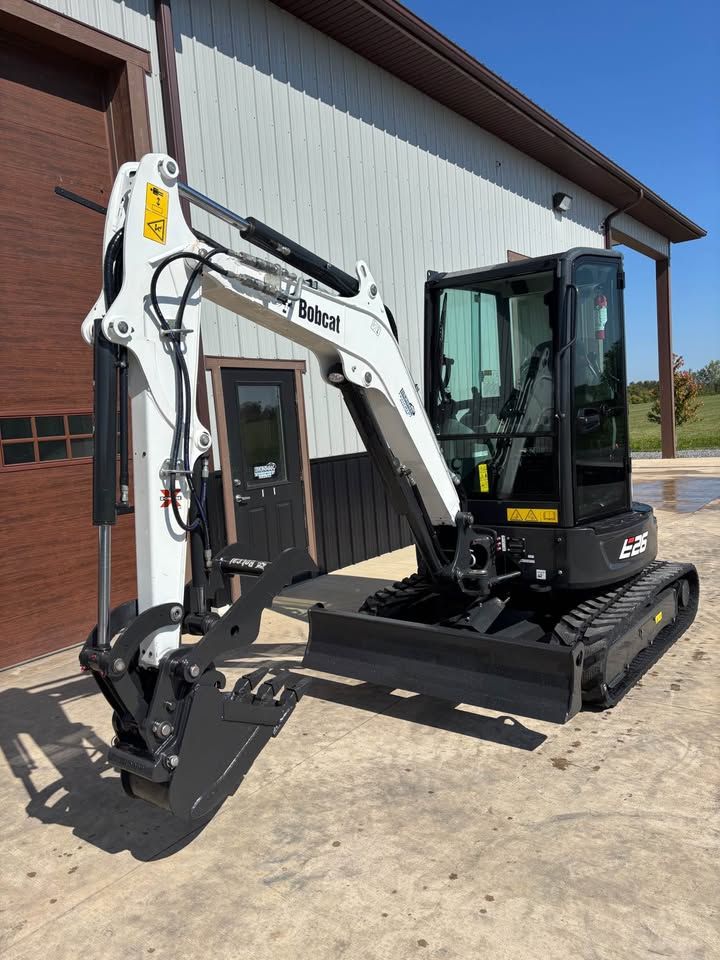 2022 bobcat e26 excavator