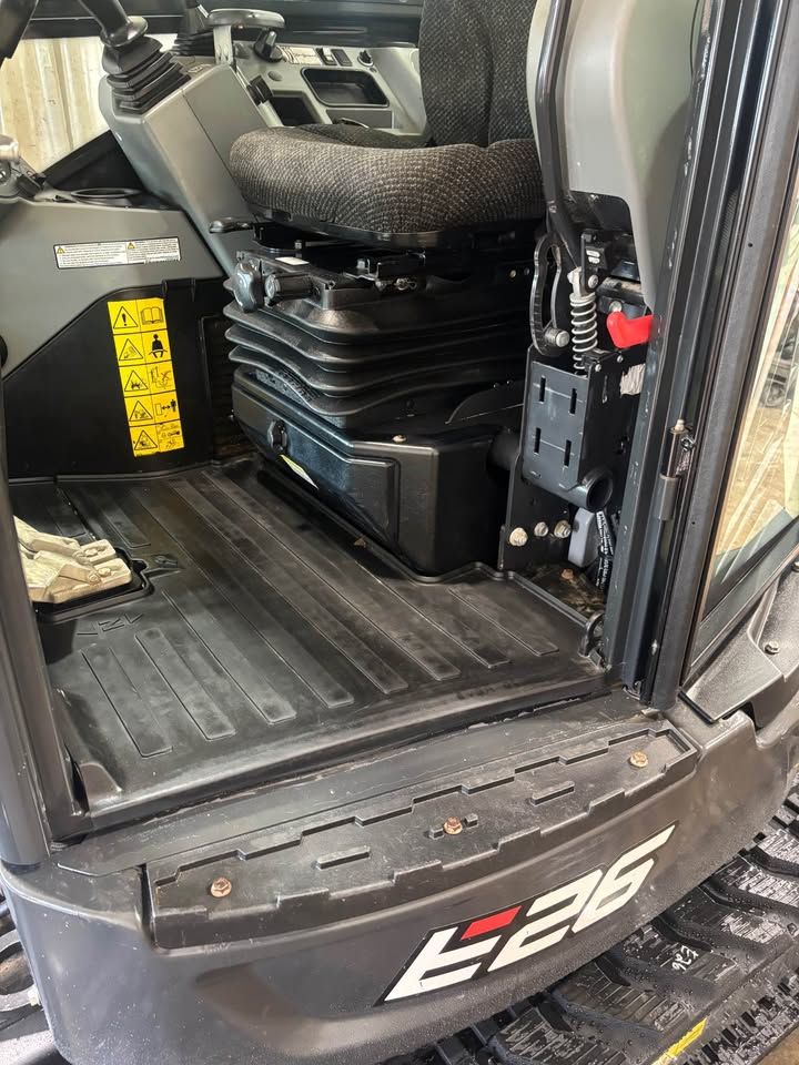 2022 bobcat e26 excavator