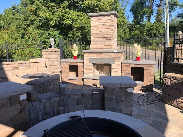Outdoor fireplace