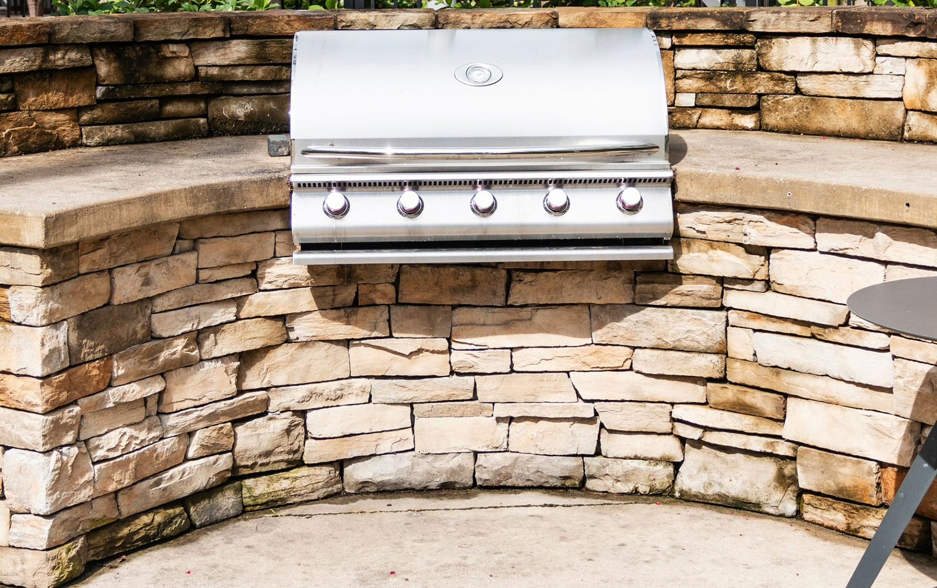 Outdoor kitchen appliances