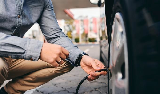 checking tire pressure